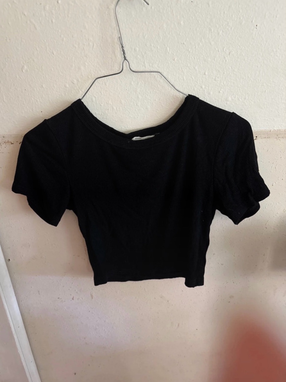 mittoshop Black Ribbed Crewneck Short Sleeve Crop Top
